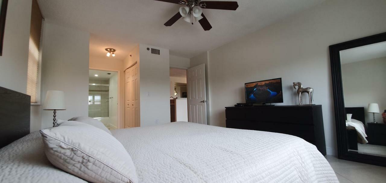 Yacht Club Aventura 2Br + 2Ba Leilighet Miami Eksteriør bilde